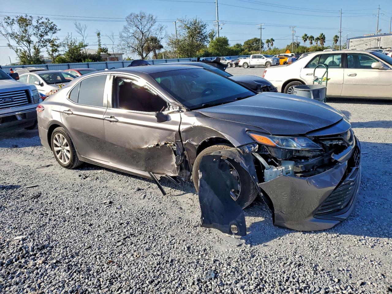2019 TOYOTA CAMRY L photo 7