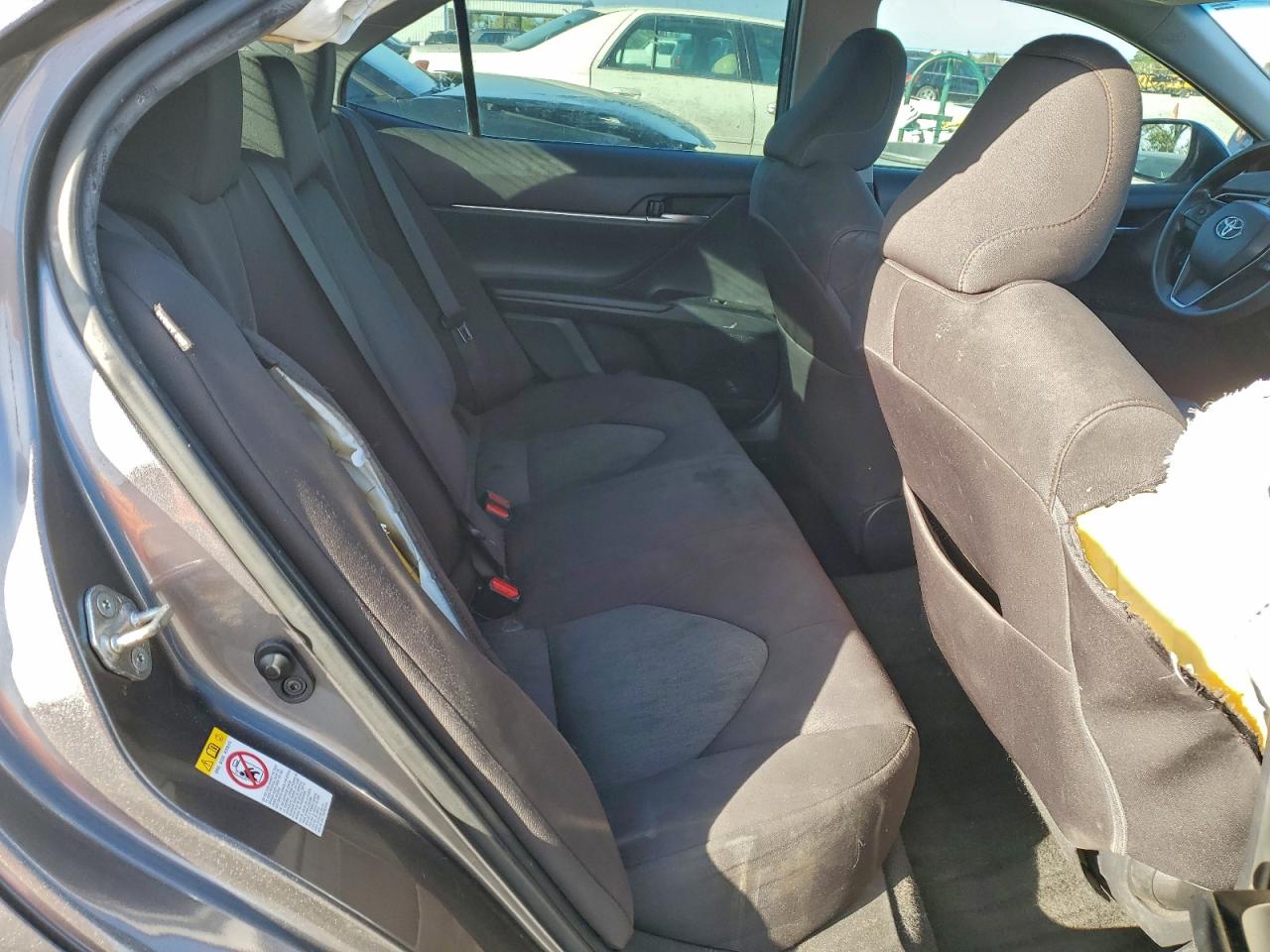 2019 TOYOTA CAMRY L photo 19