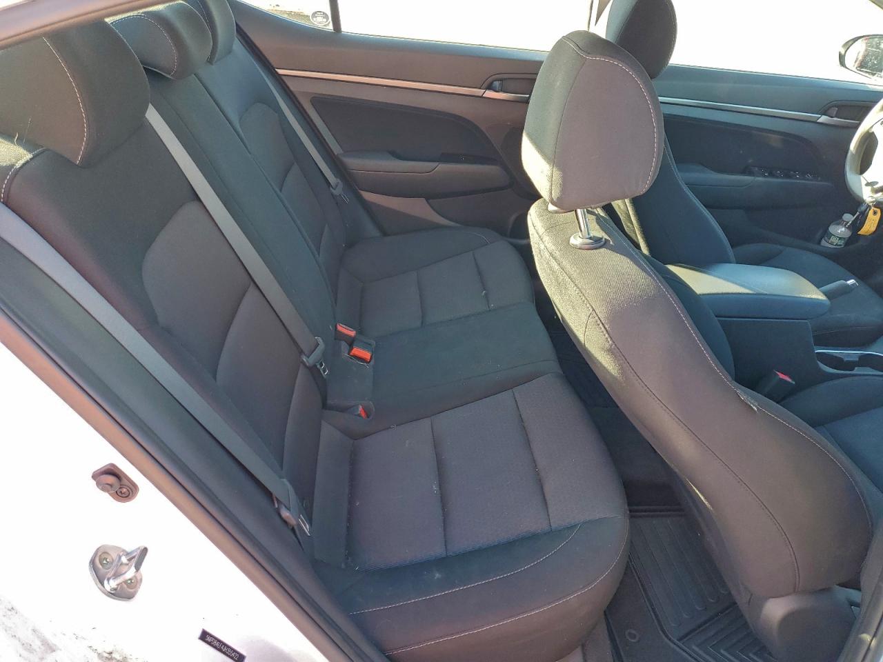 2018 HYUNDAI ELANTRA SEL photo 19
