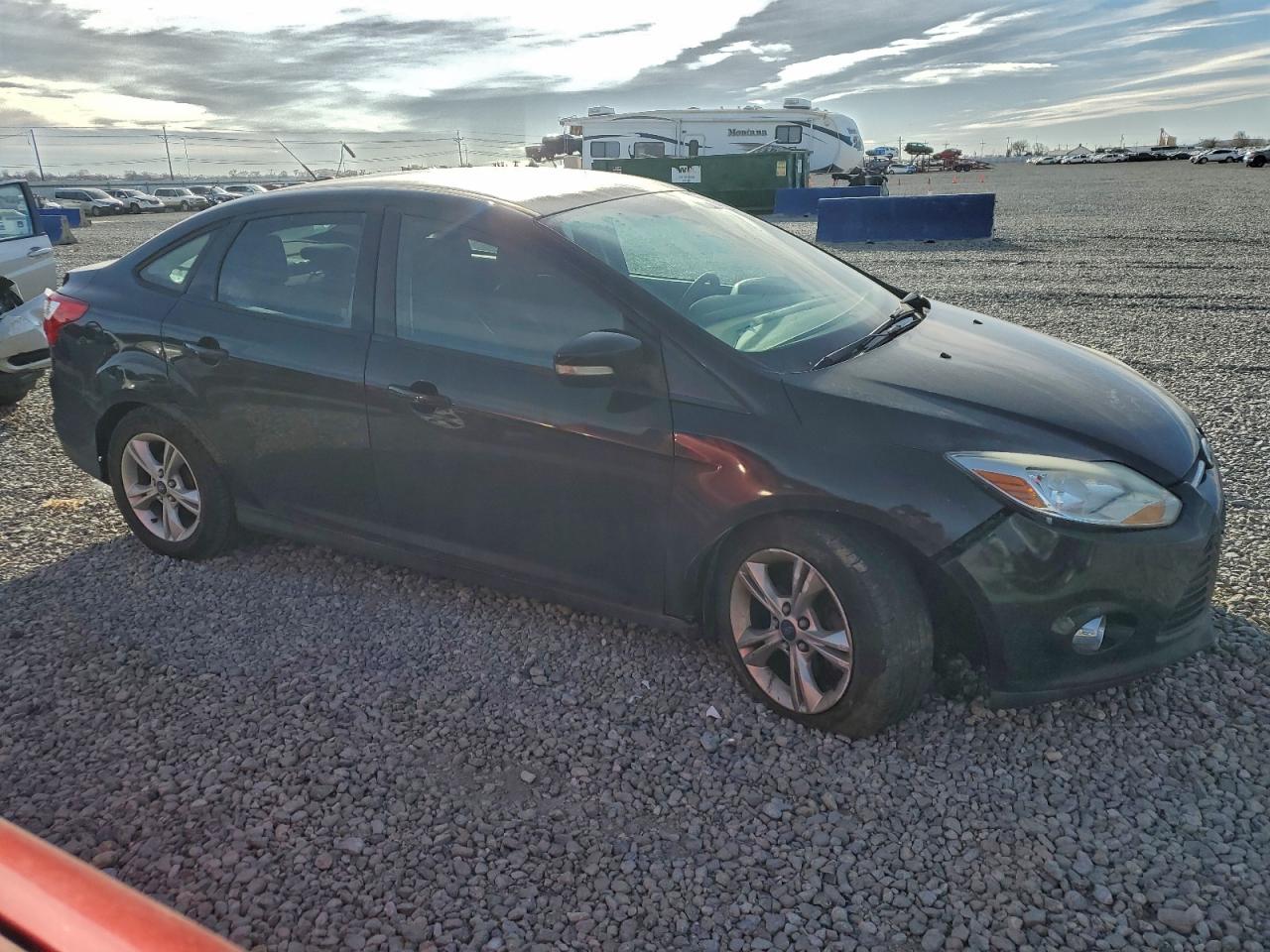 2014 FORD FOCUS SE photo 4
