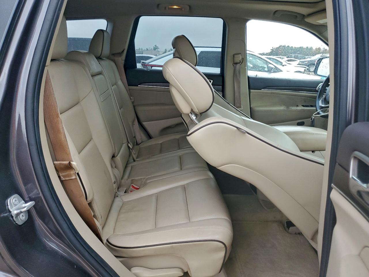 2014 JEEP GRAND CHEROKEE OVERLAND photo 31