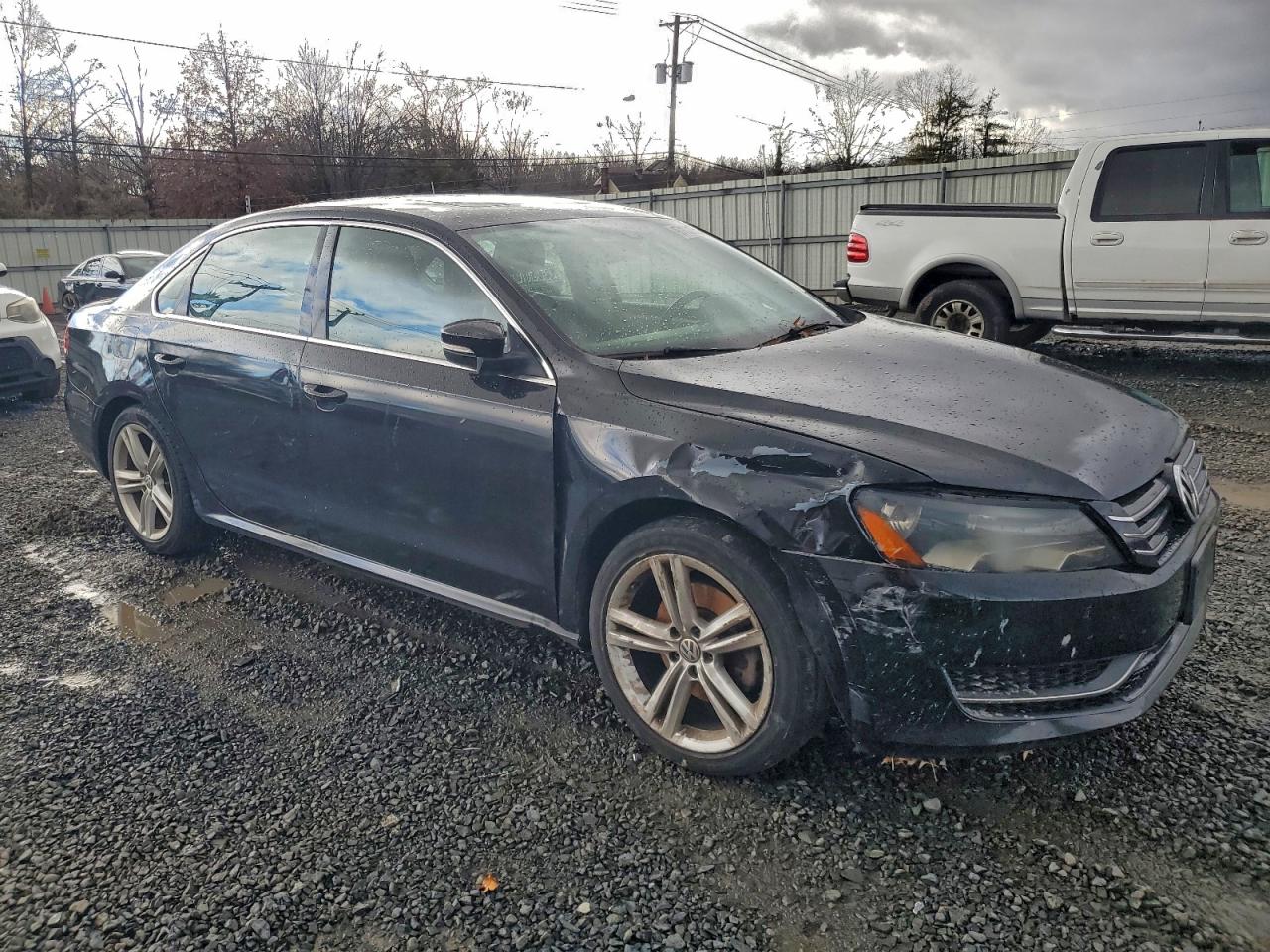 2014 VOLKSWAGEN PASSAT SE photo 10