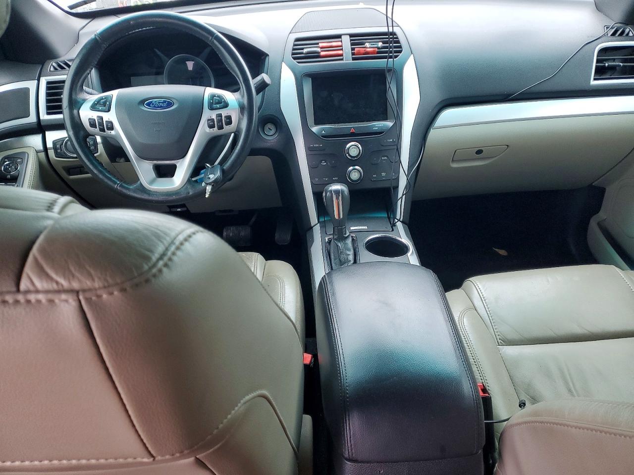 2014 FORD EXPLORER XLT photo 8