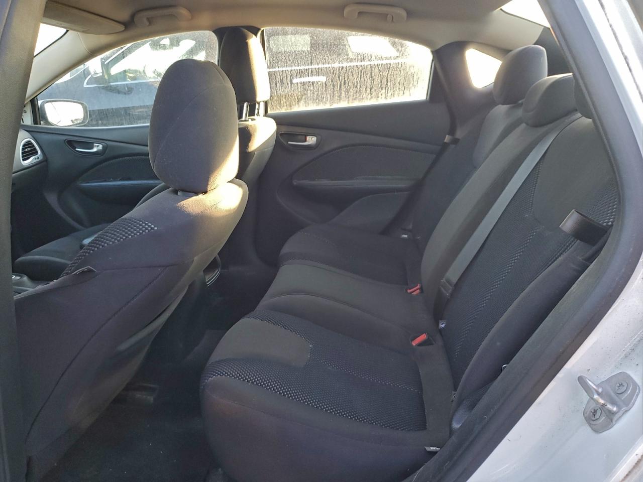 2015 DODGE DART SE photo 10