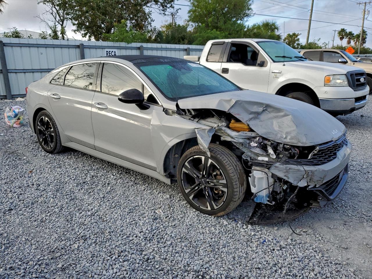2023 KIA K5 GT LINE photo 4