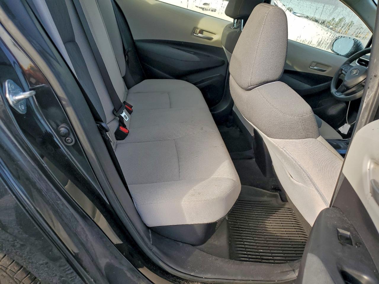 2020 TOYOTA COROLLA LE photo 28
