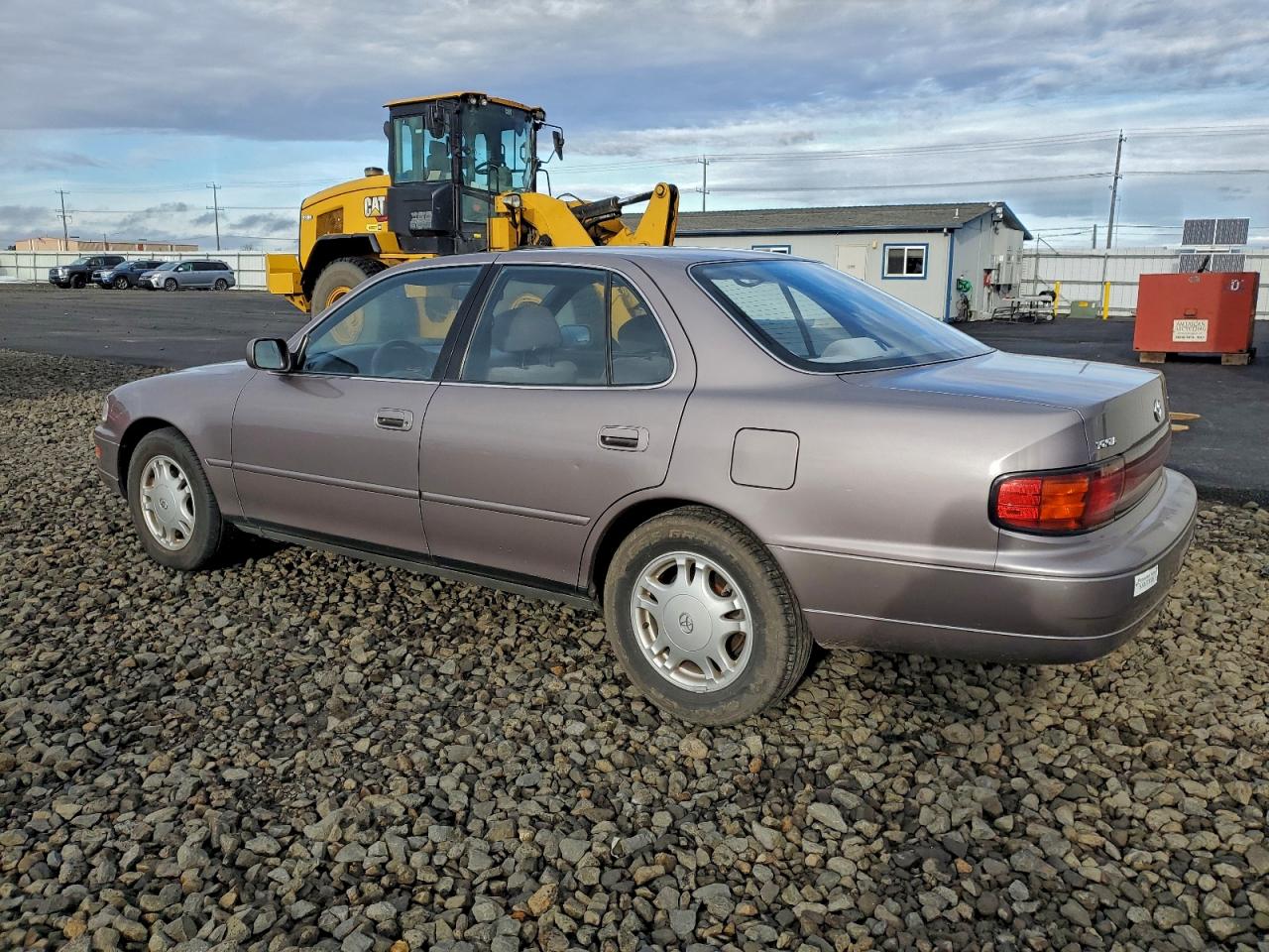 1992 TOYOTA CAMRY XLE photo 3