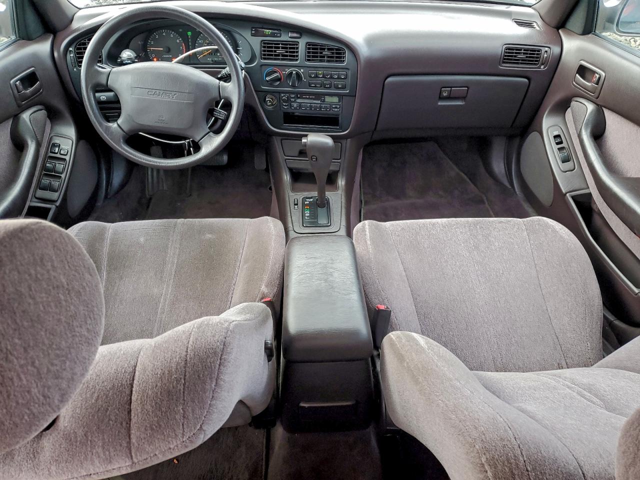 1992 TOYOTA CAMRY XLE photo 15