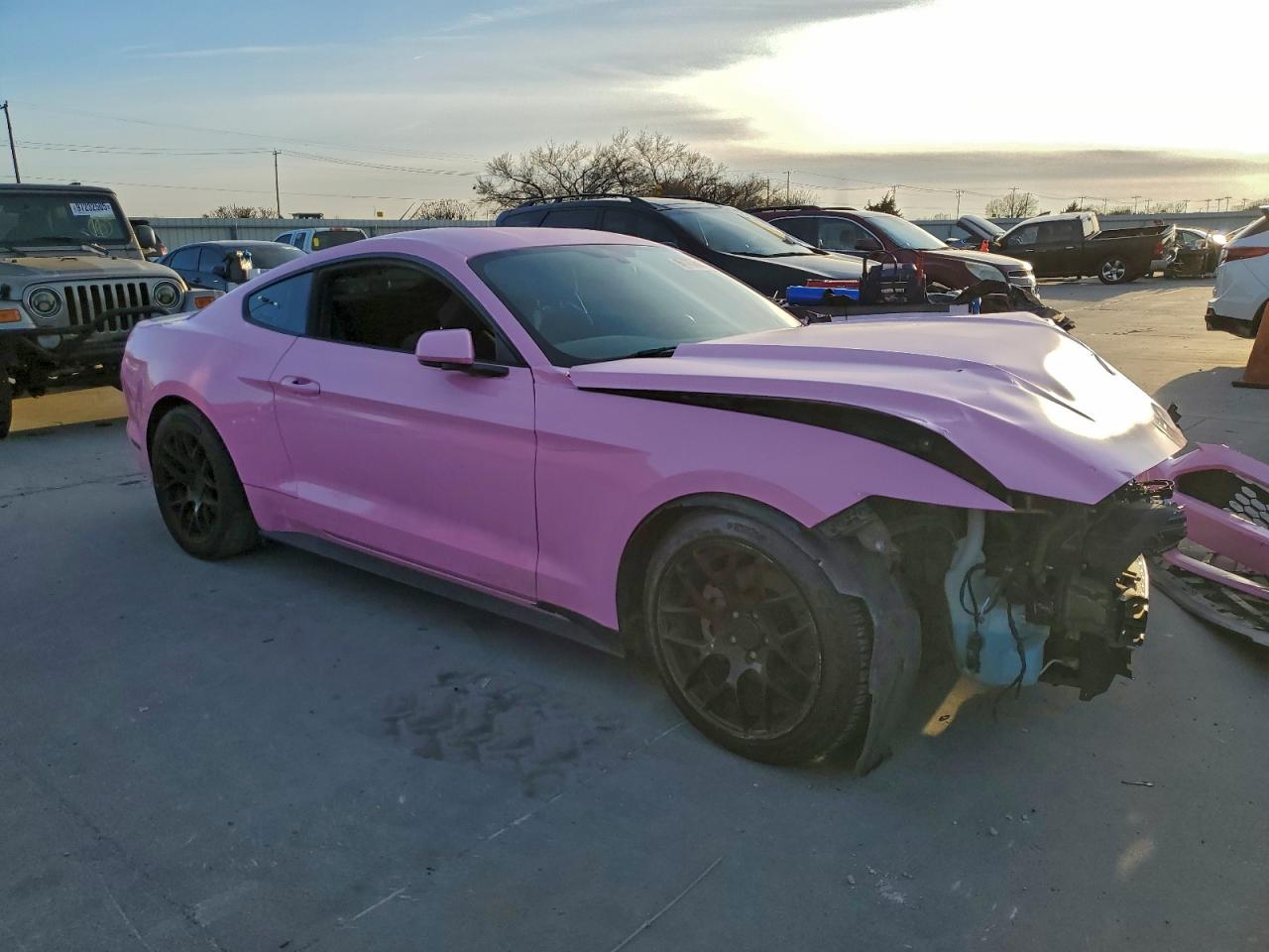 2016 FORD MUSTANG photo 4