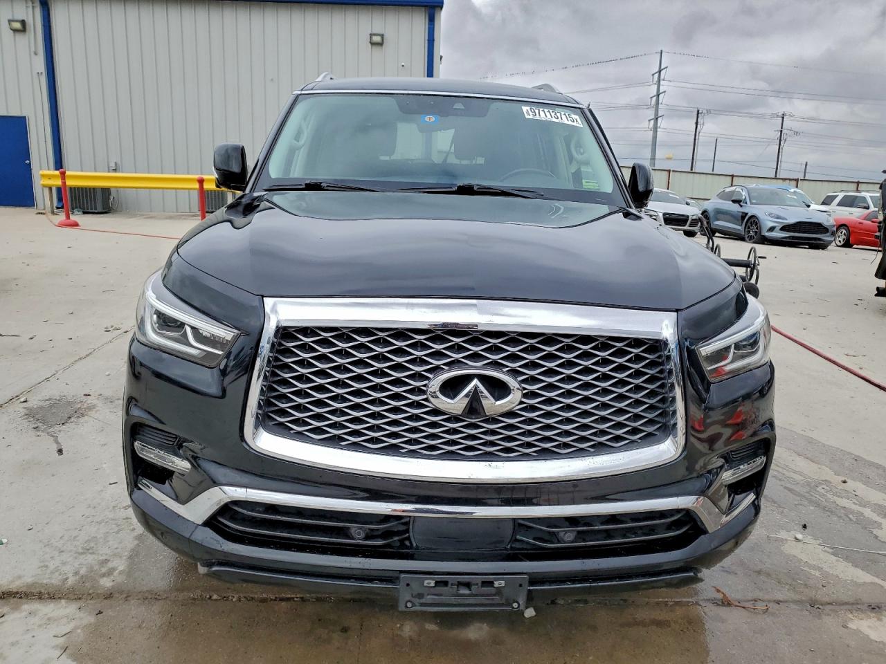 2021 INFINITI QX80 LUXE photo 13