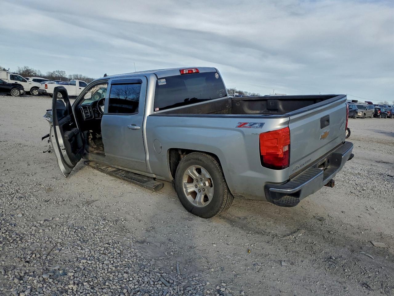 2015 CHEVROLET SILVERADO K1500 LT photo 4