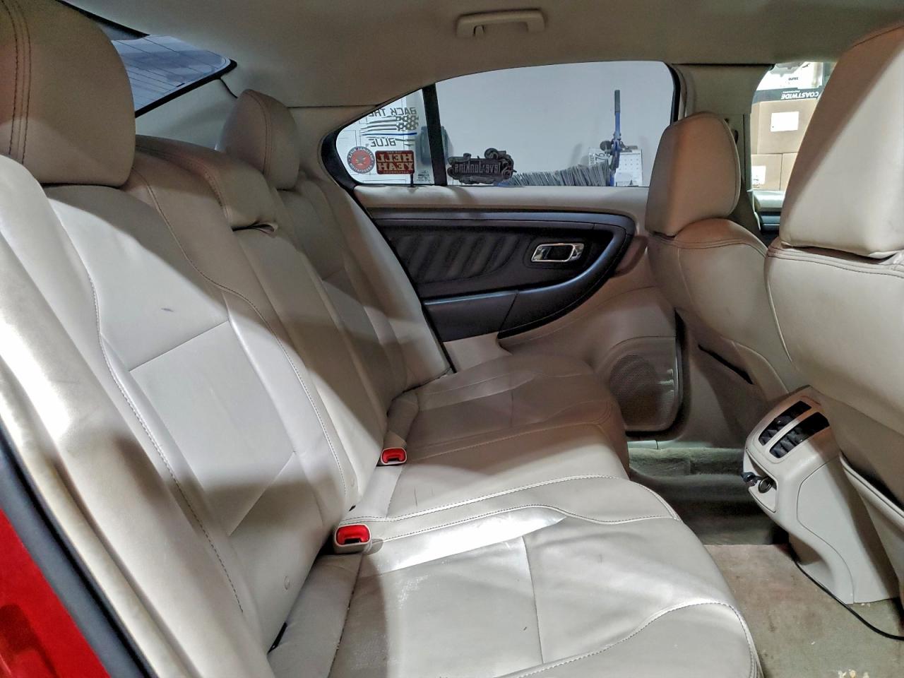 2011 FORD TAURUS SEL photo 10