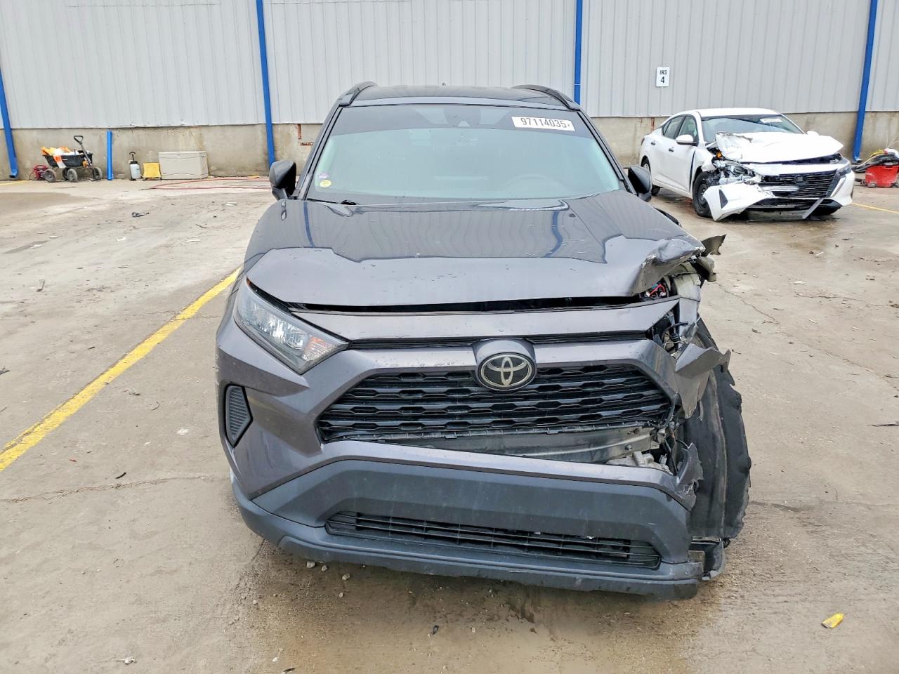 2019 TOYOTA RAV4 LE photo 9