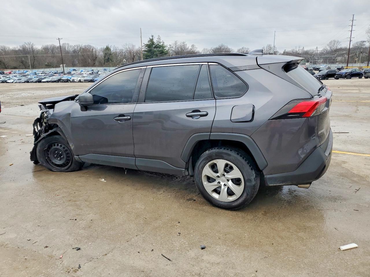 2019 TOYOTA RAV4 LE photo 3