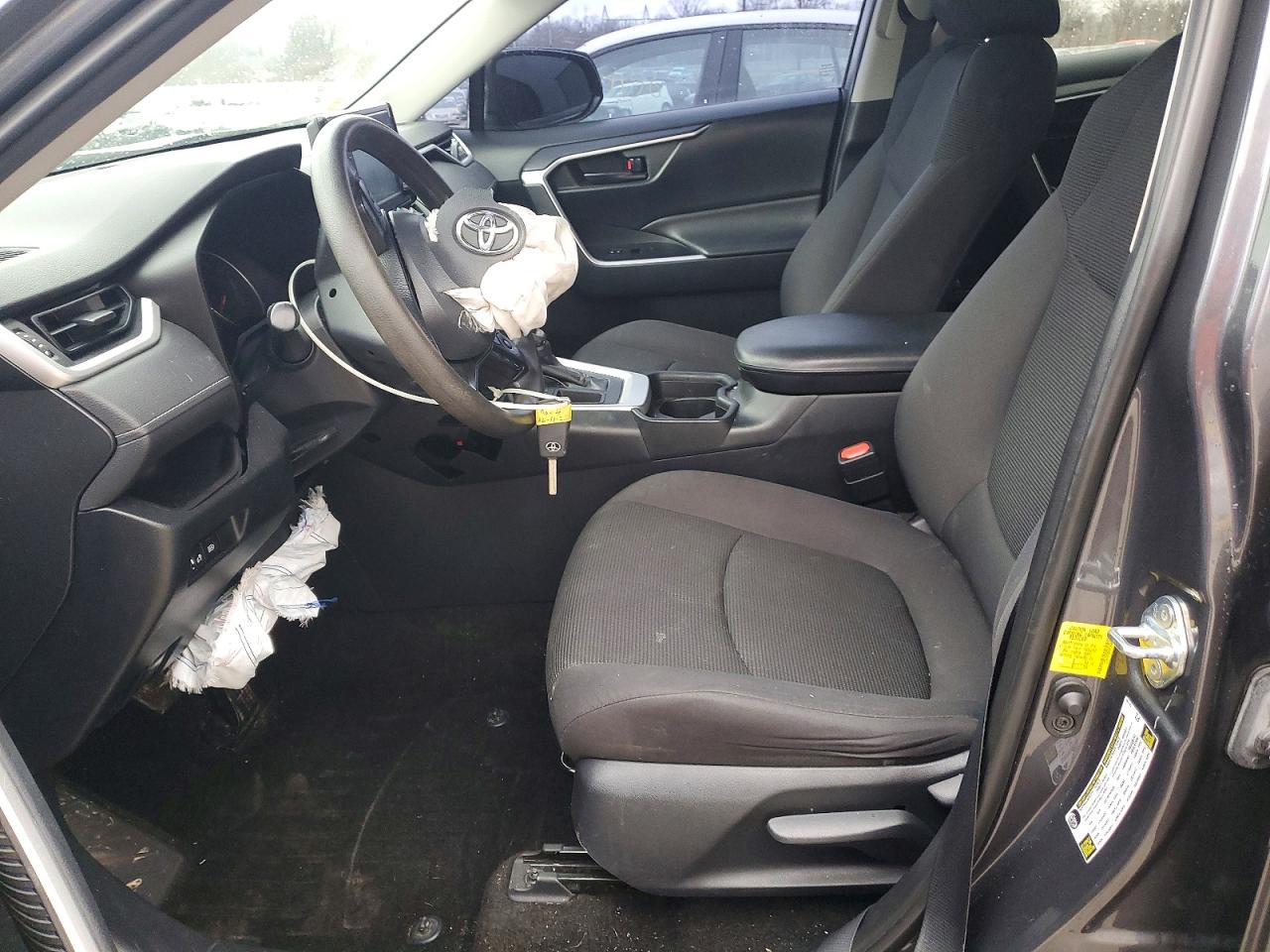 2019 TOYOTA RAV4 LE photo 13