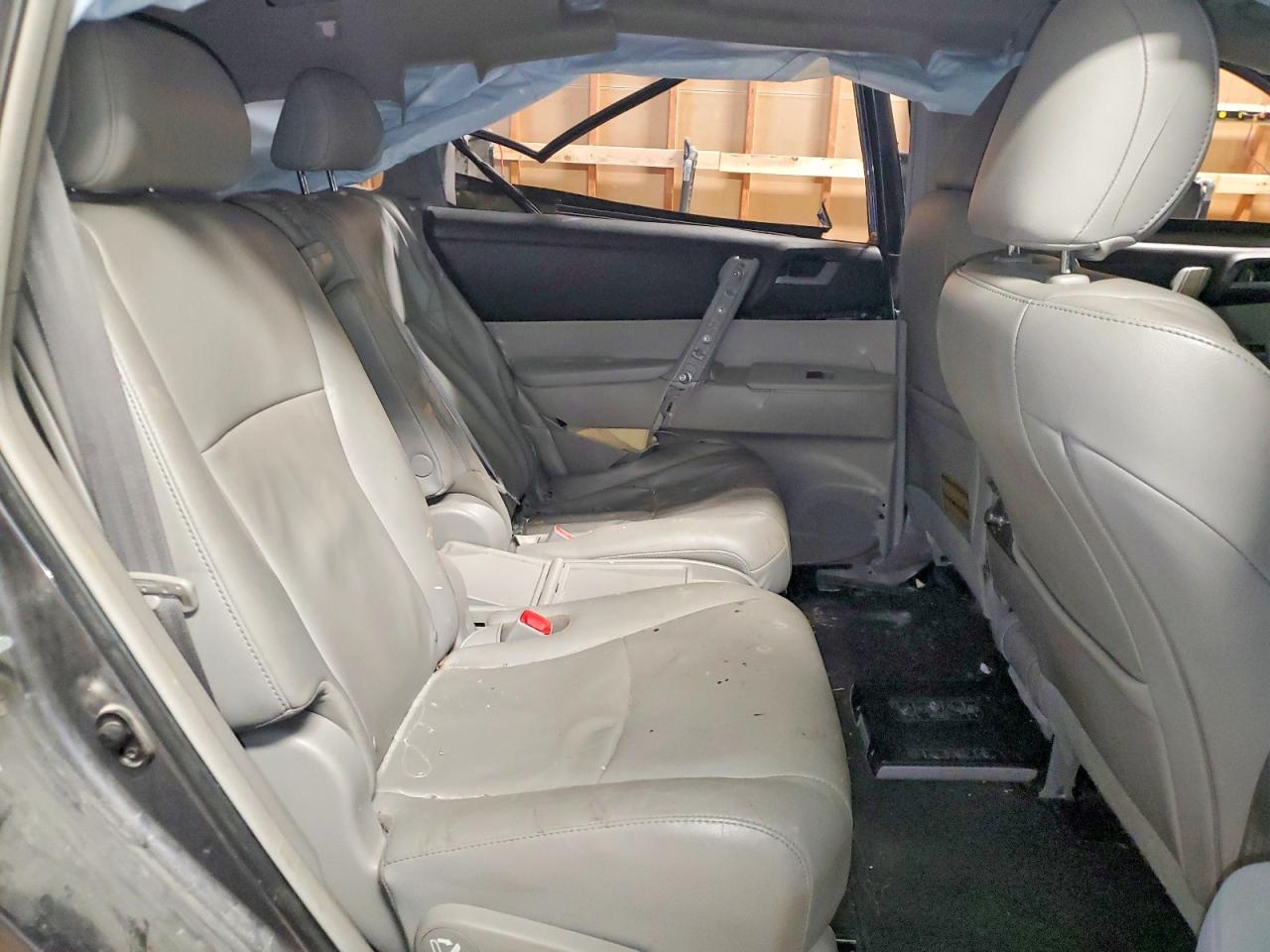 2012 TOYOTA HIGHLANDER BASE photo 10