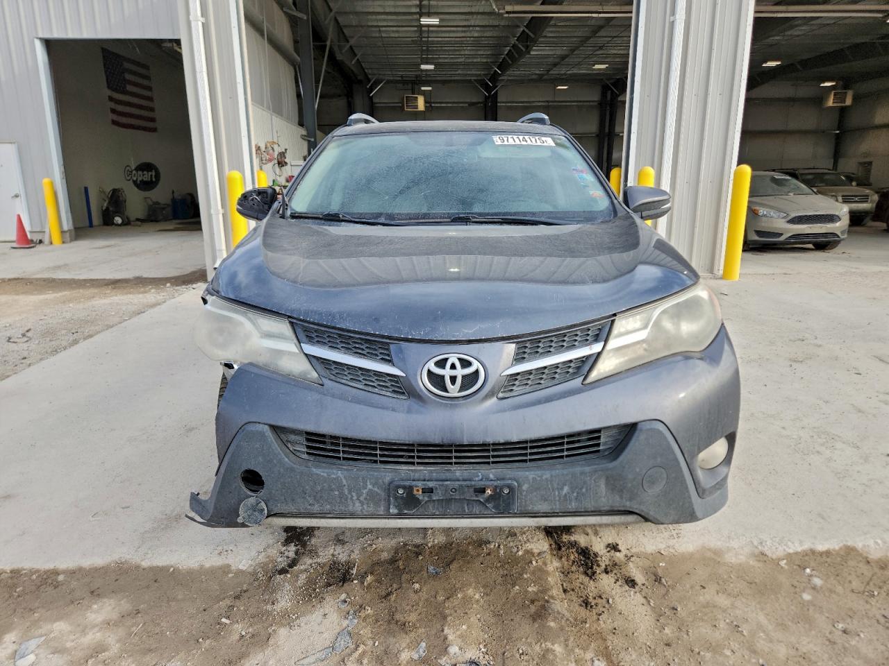 2015 TOYOTA RAV4 photo 9