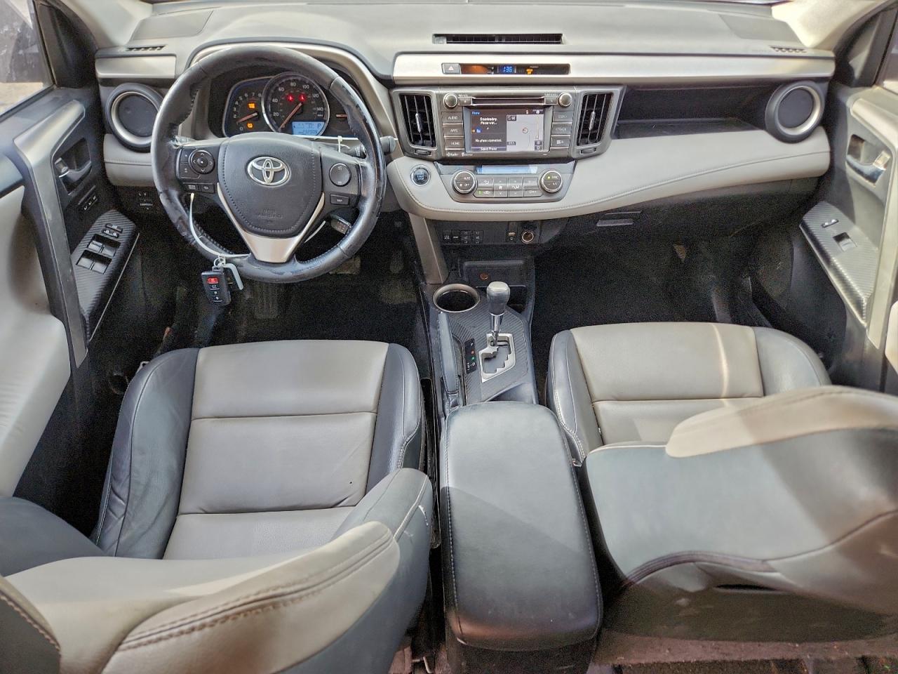 2015 TOYOTA RAV4 photo 15
