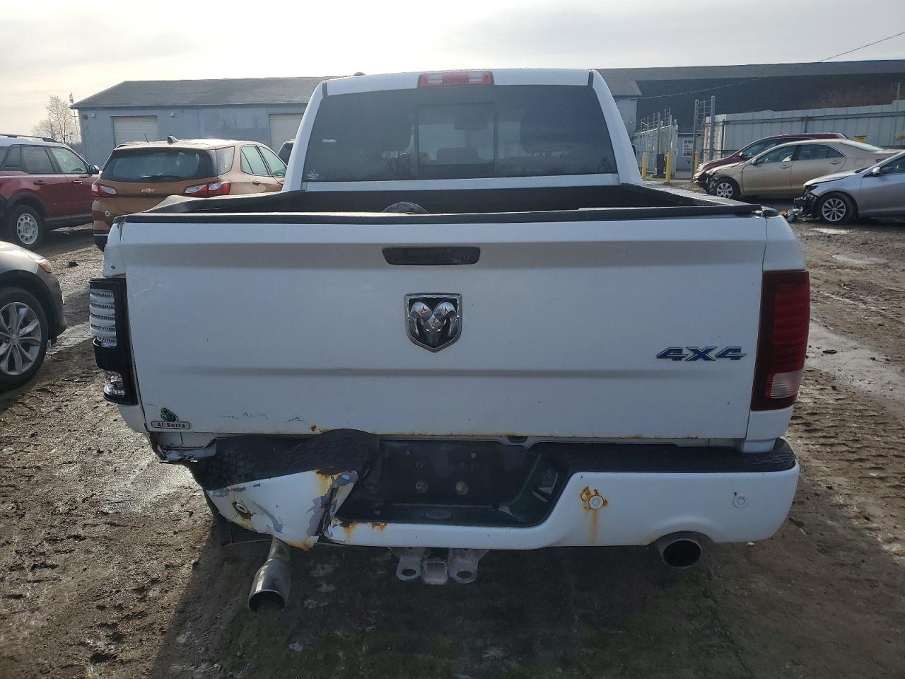 2014 RAM 1500 SPORT photo 16