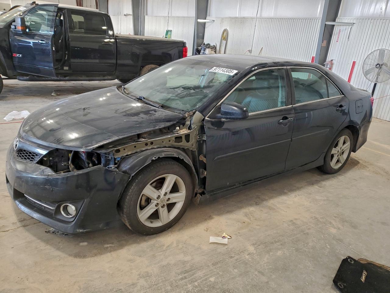 2013 TOYOTA CAMRY
