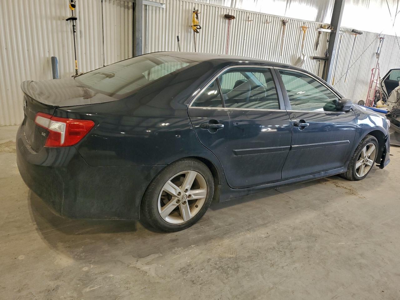 2013 TOYOTA CAMRY L photo 3