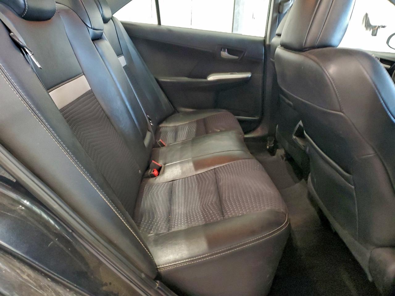 2013 TOYOTA CAMRY L photo 10