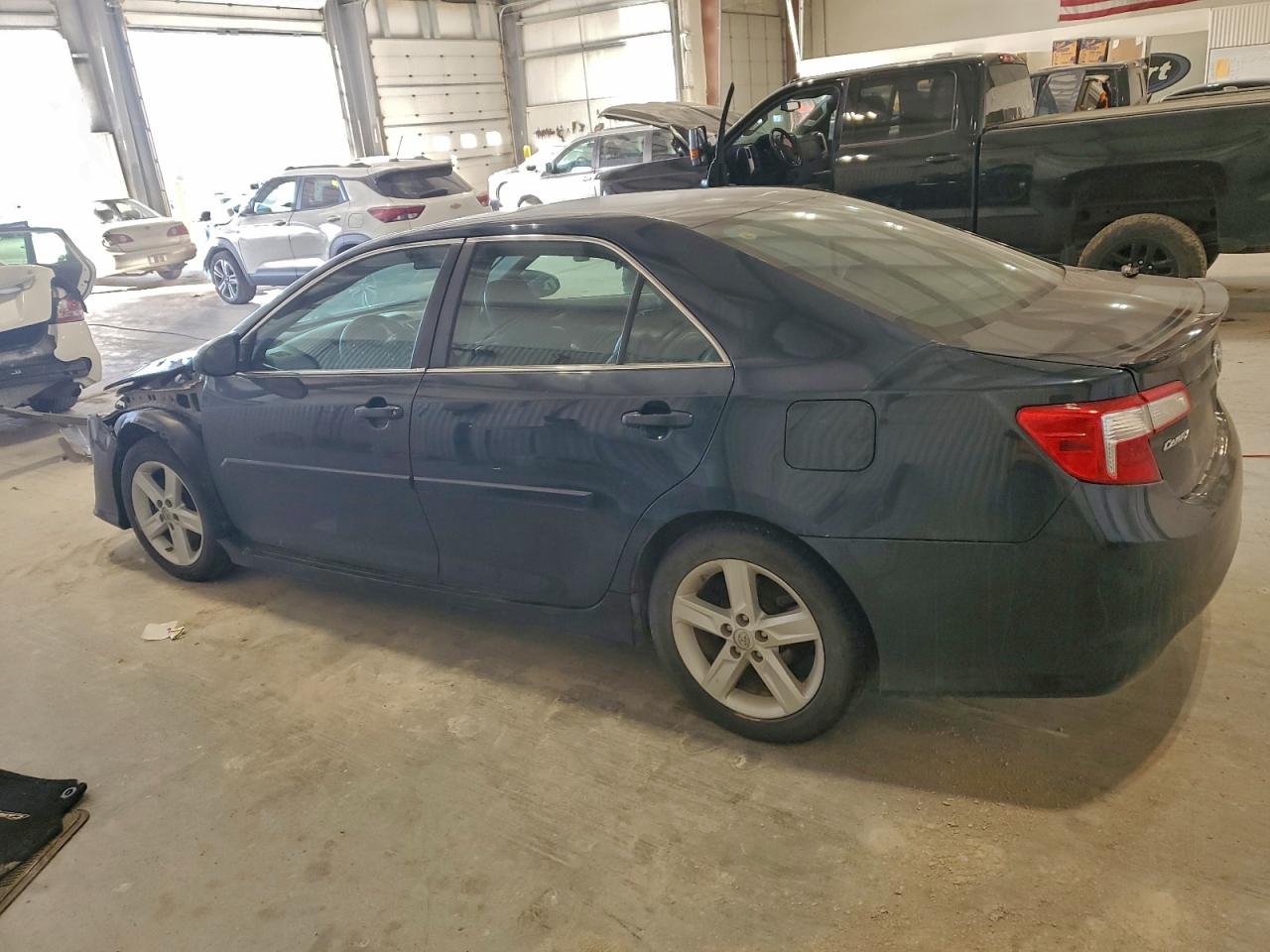 2013 TOYOTA CAMRY L photo 2