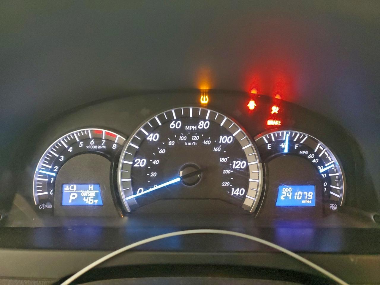 2013 TOYOTA CAMRY L photo 9