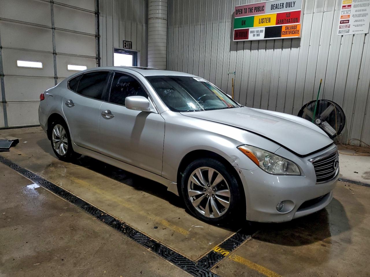 2011 INFINITI M37 X photo 4