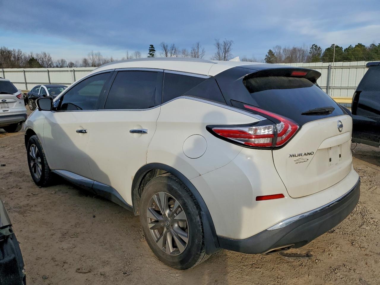 2015 NISSAN MURANO S photo 2