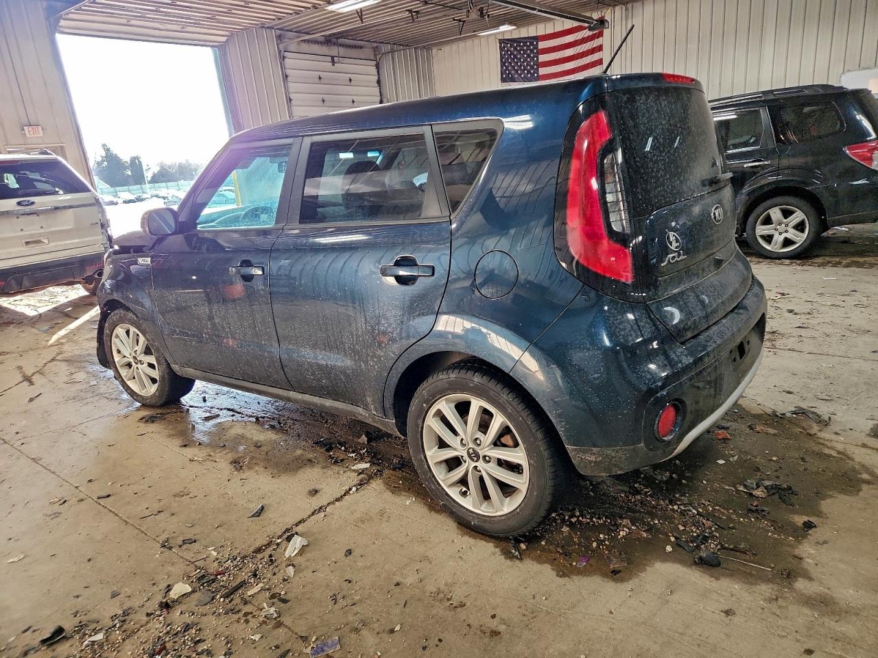 2018 KIA SOUL + photo 2