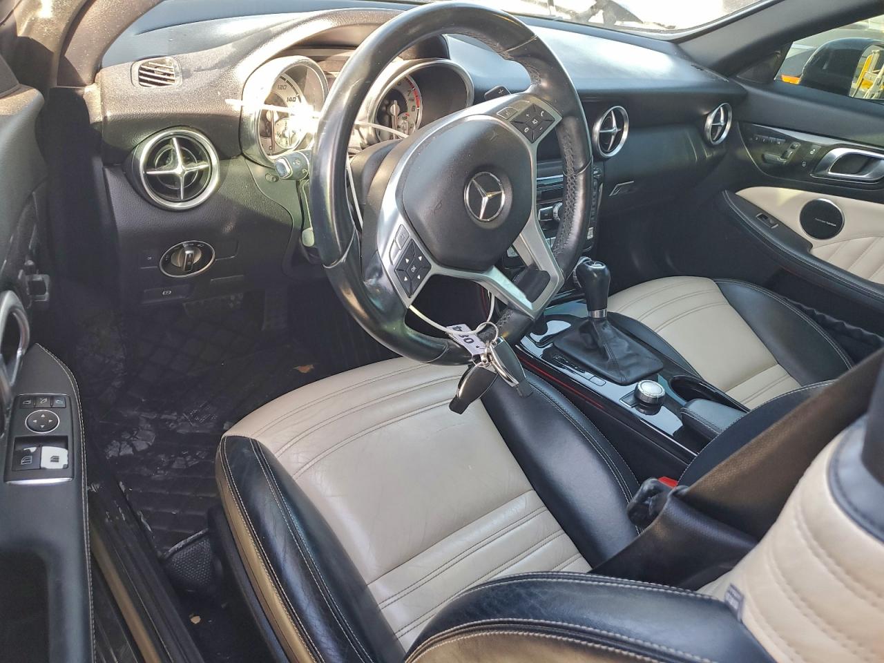 2015 MERCEDES-BENZ SLK 250 photo 8