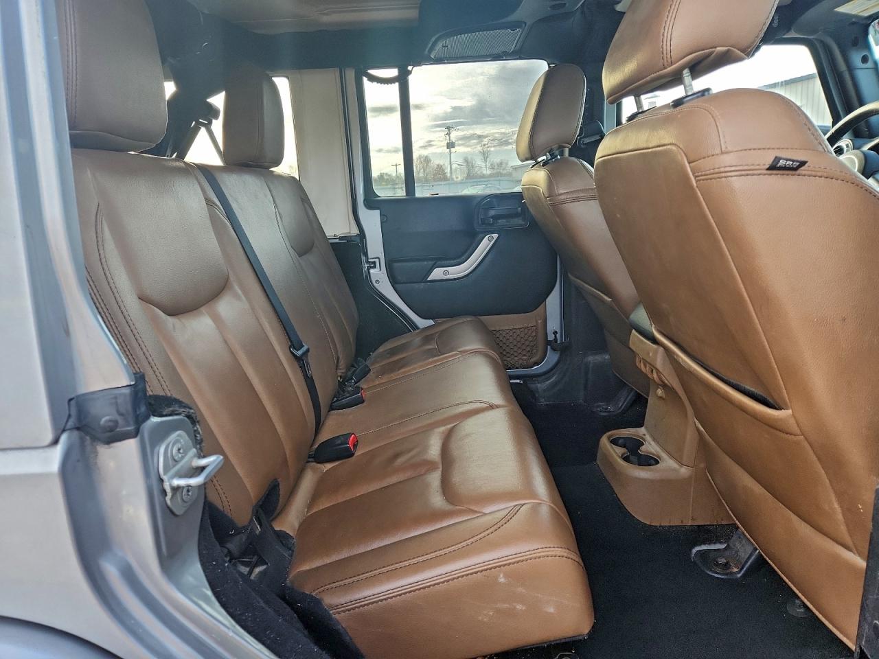 2015 JEEP WRANGLER UNLIMITED SAHARA photo 10