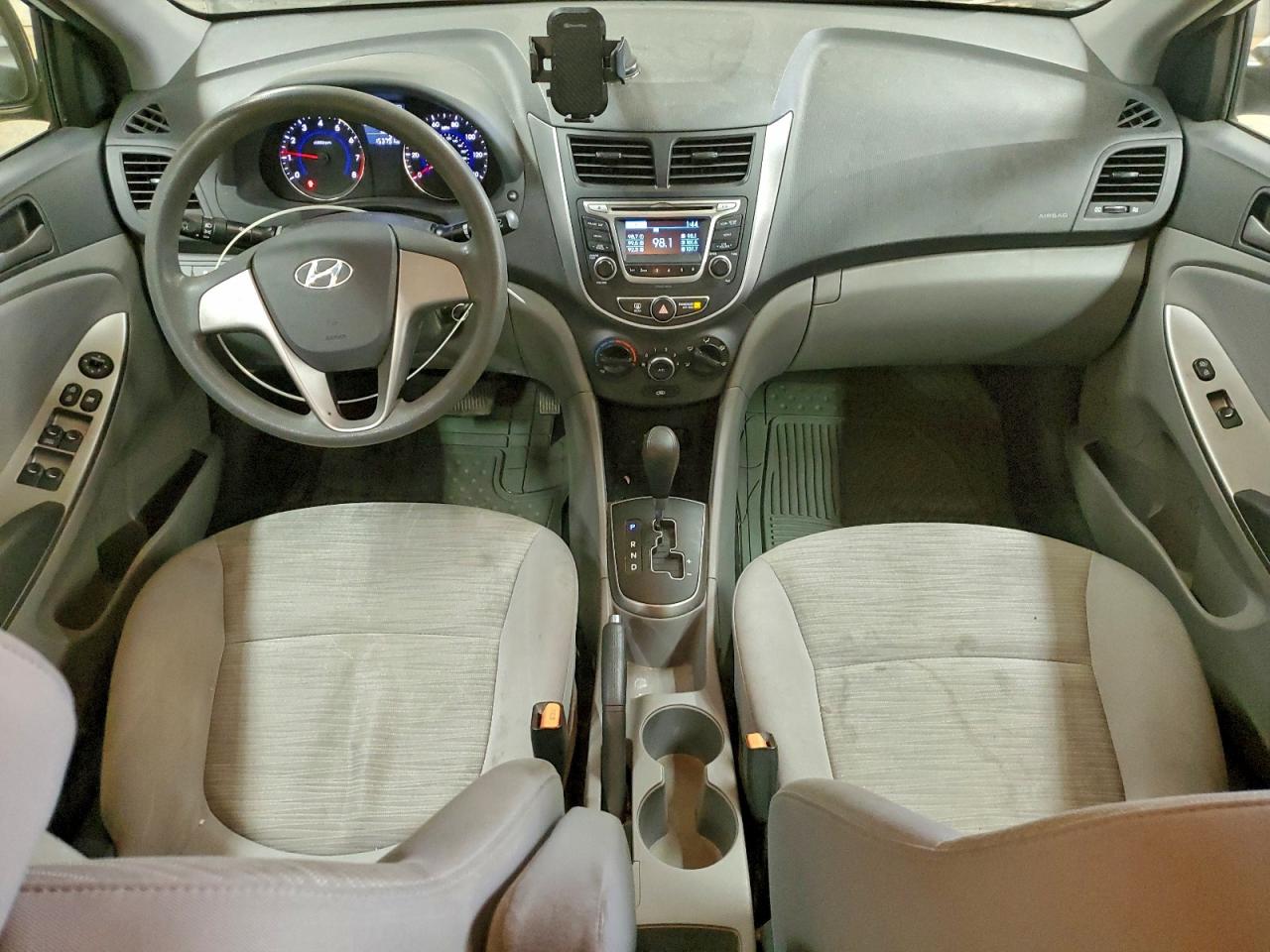2017 HYUNDAI ACCENT SE photo 8