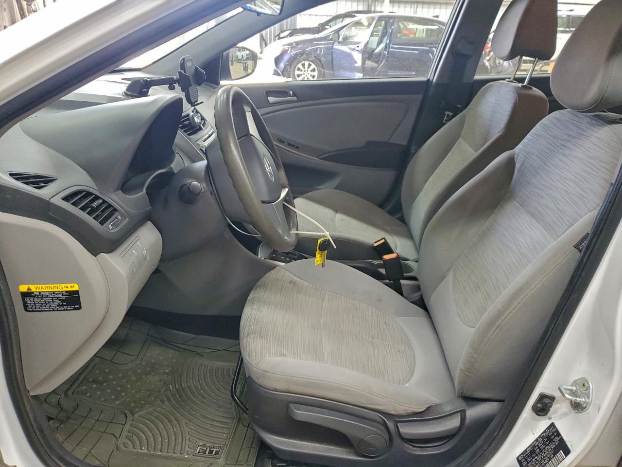2017 HYUNDAI ACCENT SE photo 7