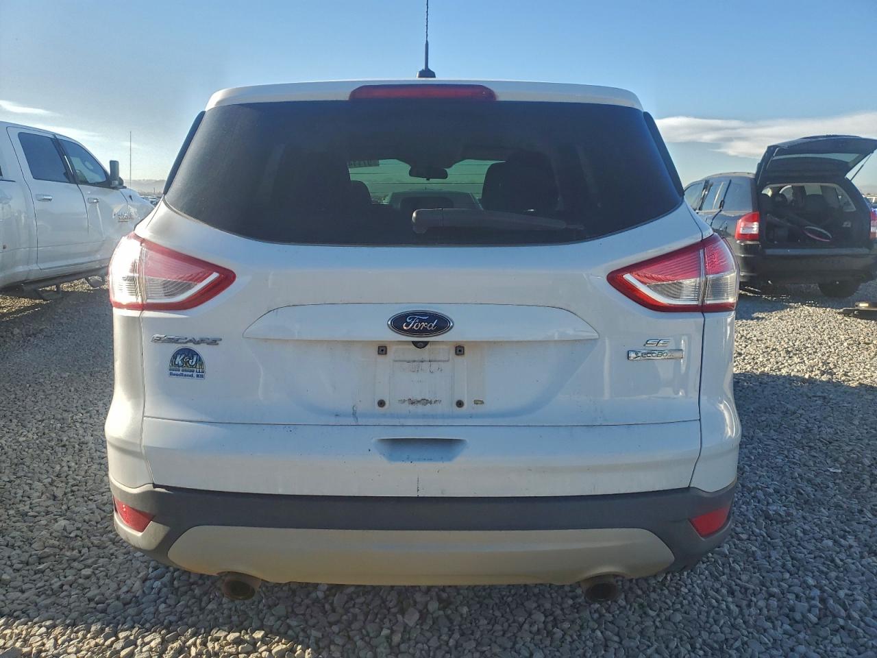 2016 FORD ESCAPE SE photo 16
