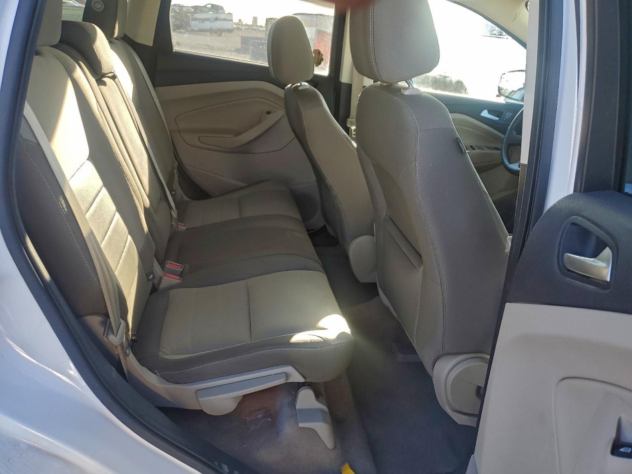 2016 FORD ESCAPE SE photo 31