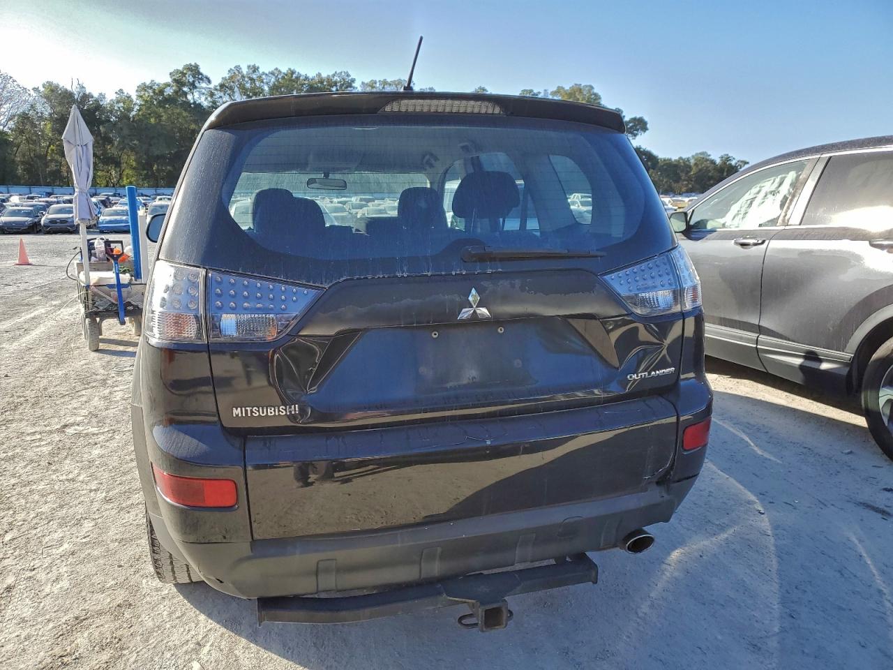 2009 MITSUBISHI OUTLANDER ES photo 16
