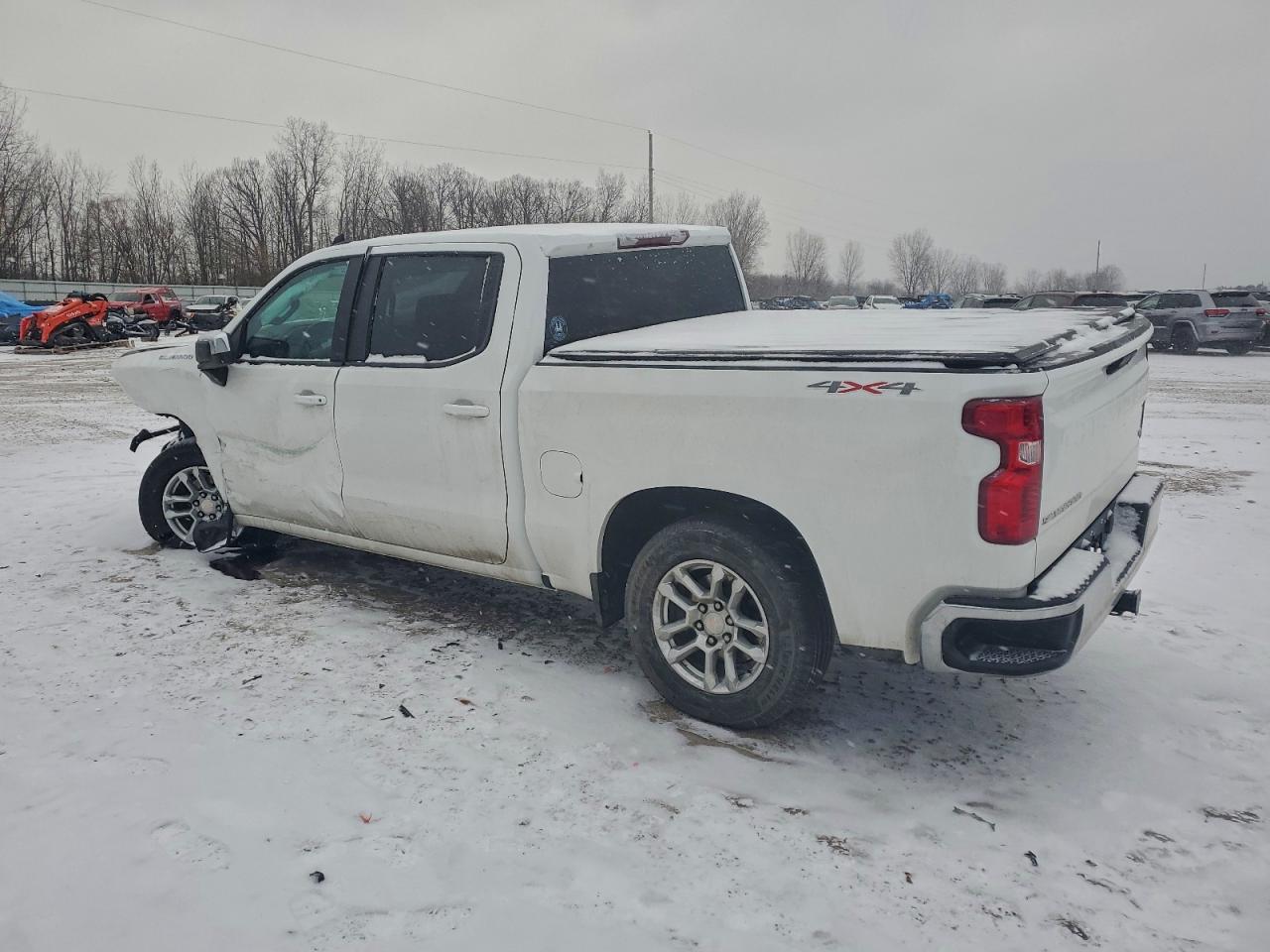2024 CHEVROLET SILVERADO K1500 LT-L photo 2