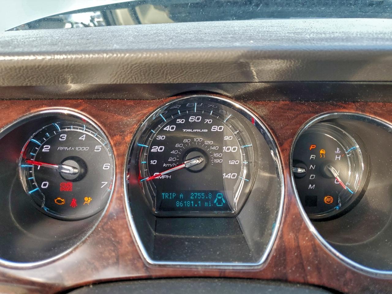 2012 FORD TAURUS SEL photo 17