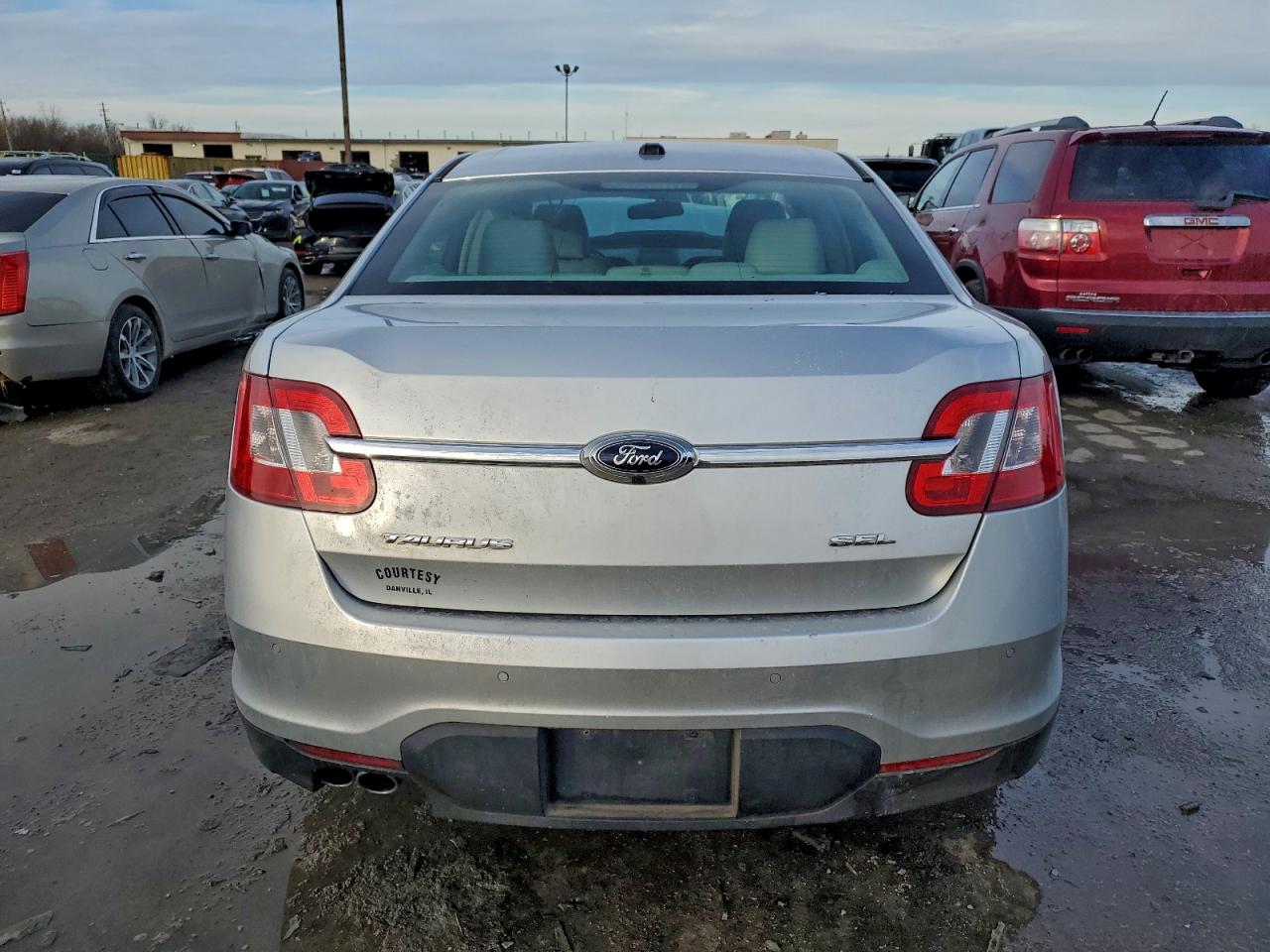 2012 FORD TAURUS SEL photo 11