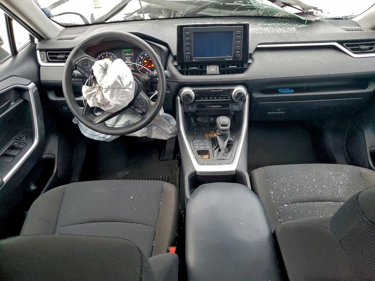 2022 TOYOTA RAV4 LE photo 8