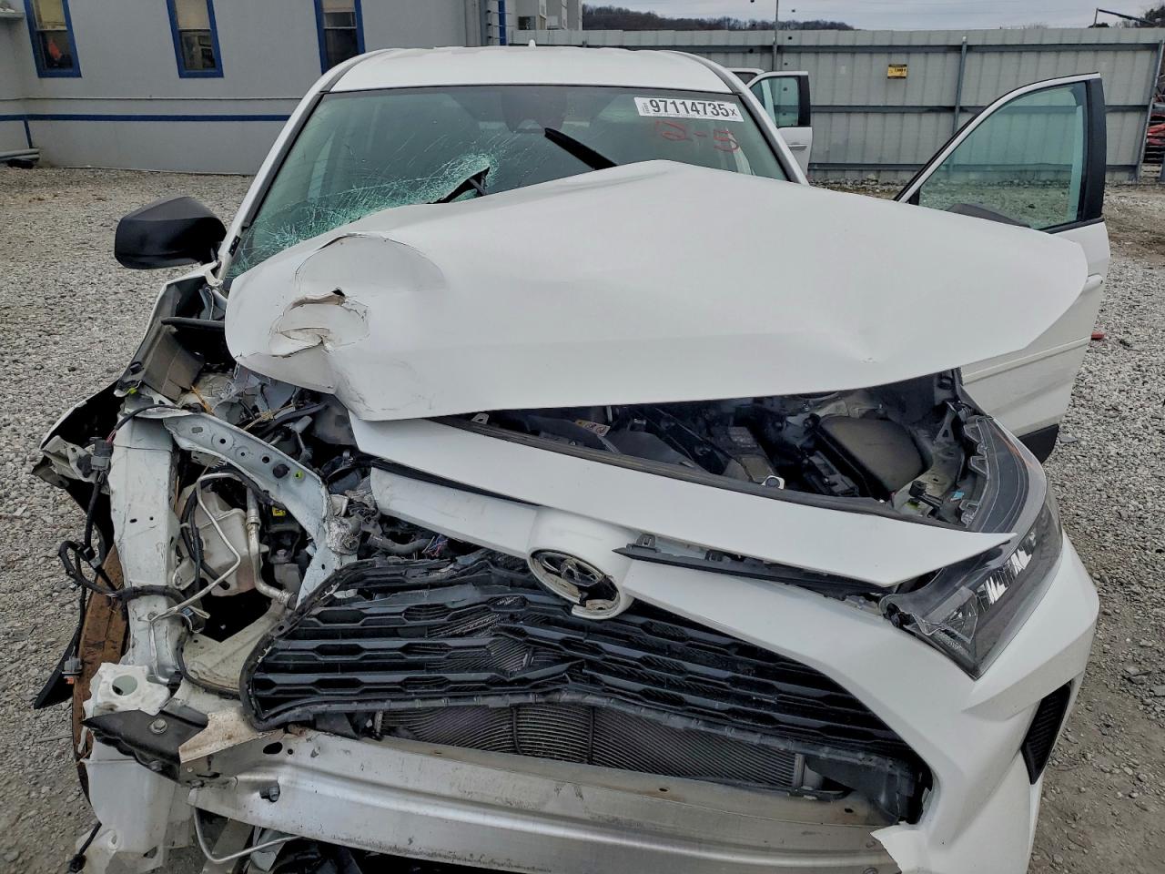 2022 TOYOTA RAV4 LE photo 12