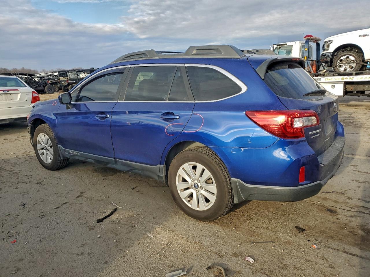 2015 SUBARU OUTBACK photo 3