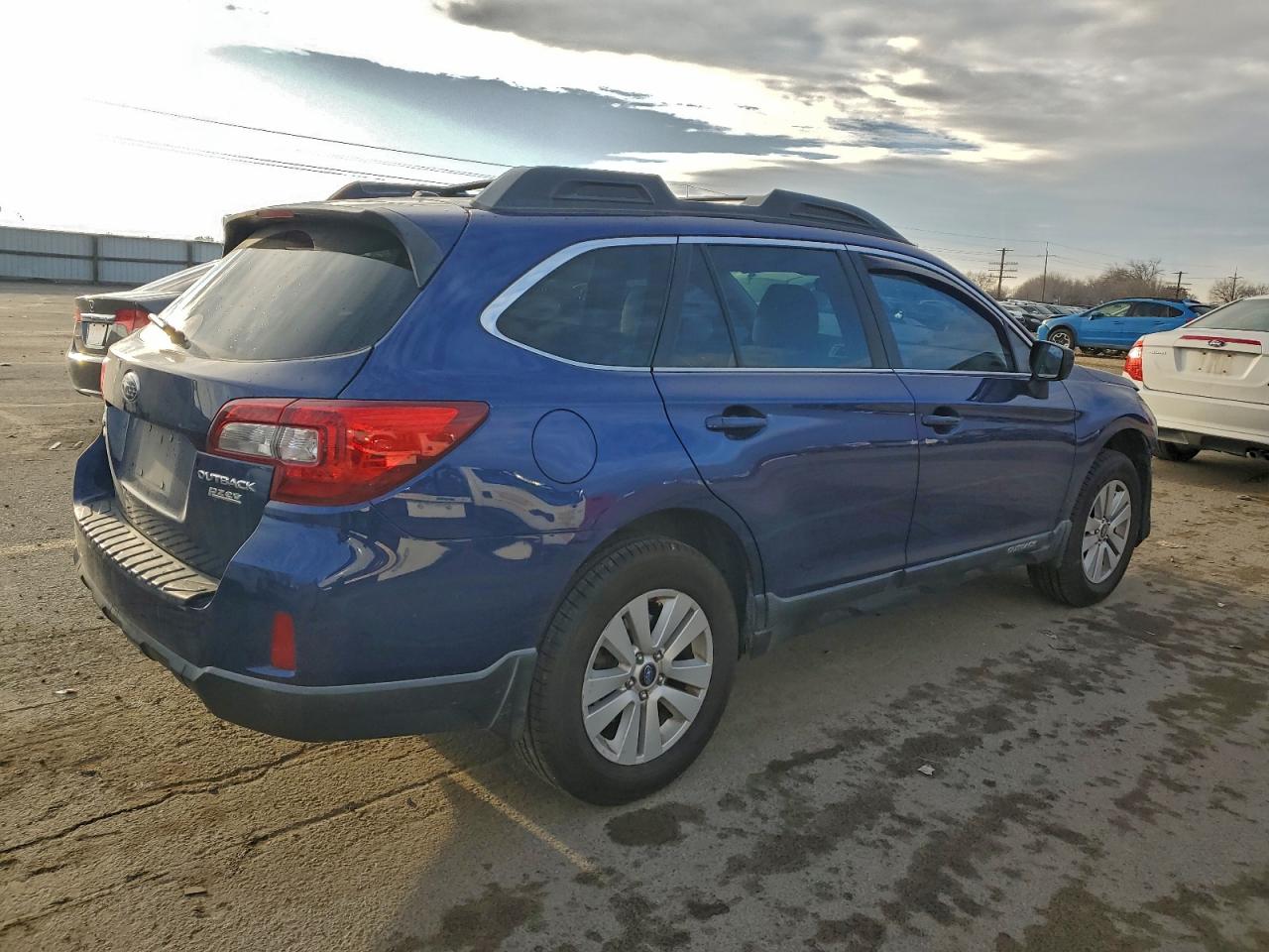 2015 SUBARU OUTBACK photo 5