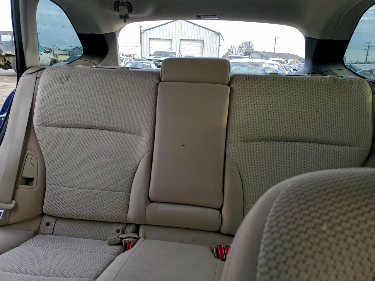 2015 SUBARU OUTBACK photo 19