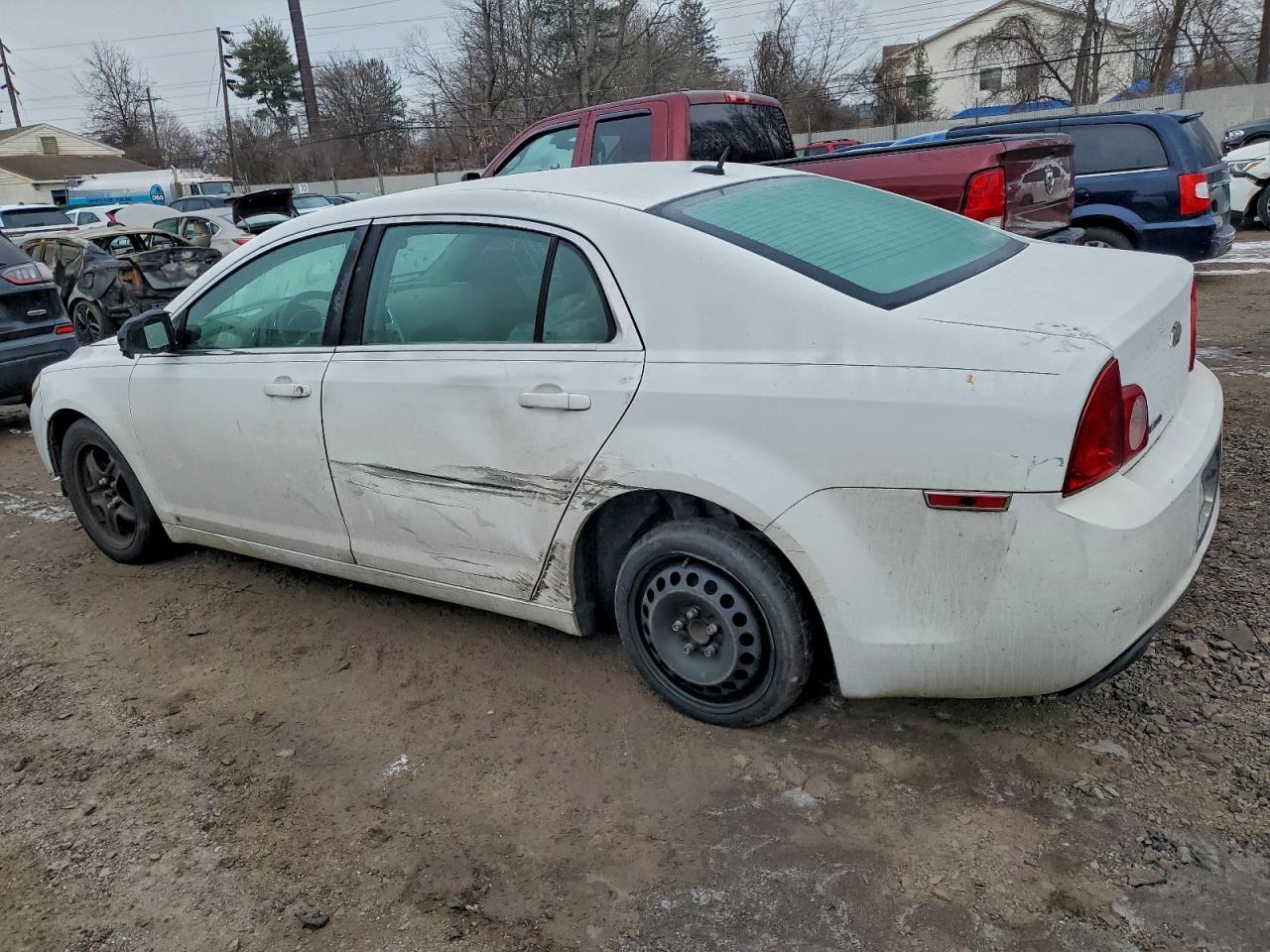 2009 CHEVROLET MALIBU LS photo 2