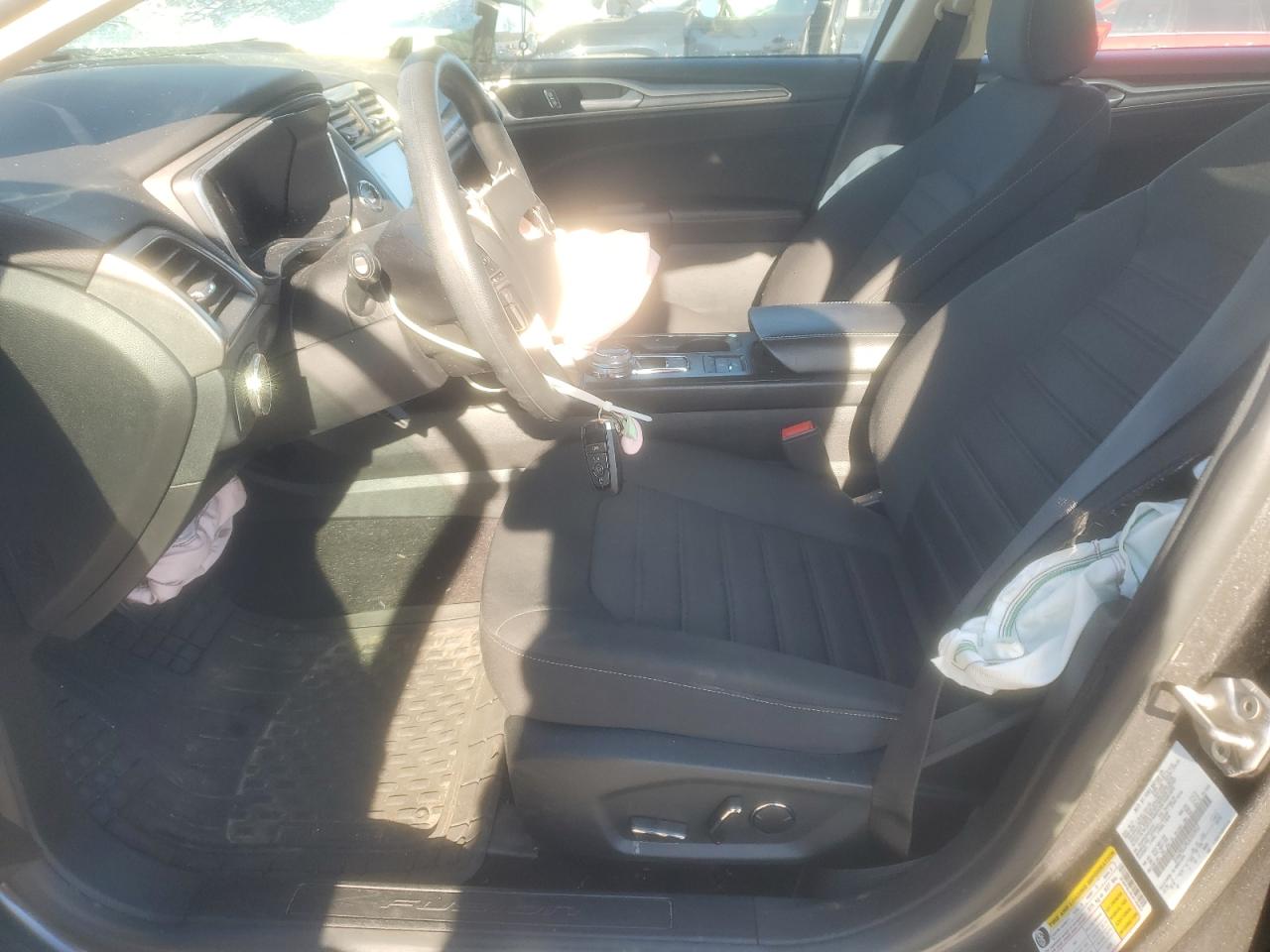 2020 FORD FUSION SE photo 13