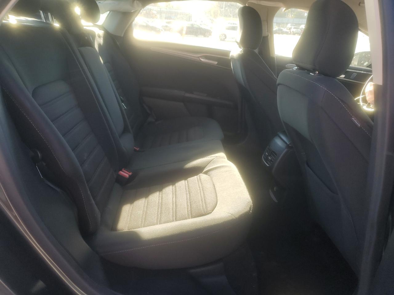 2020 FORD FUSION SE photo 19