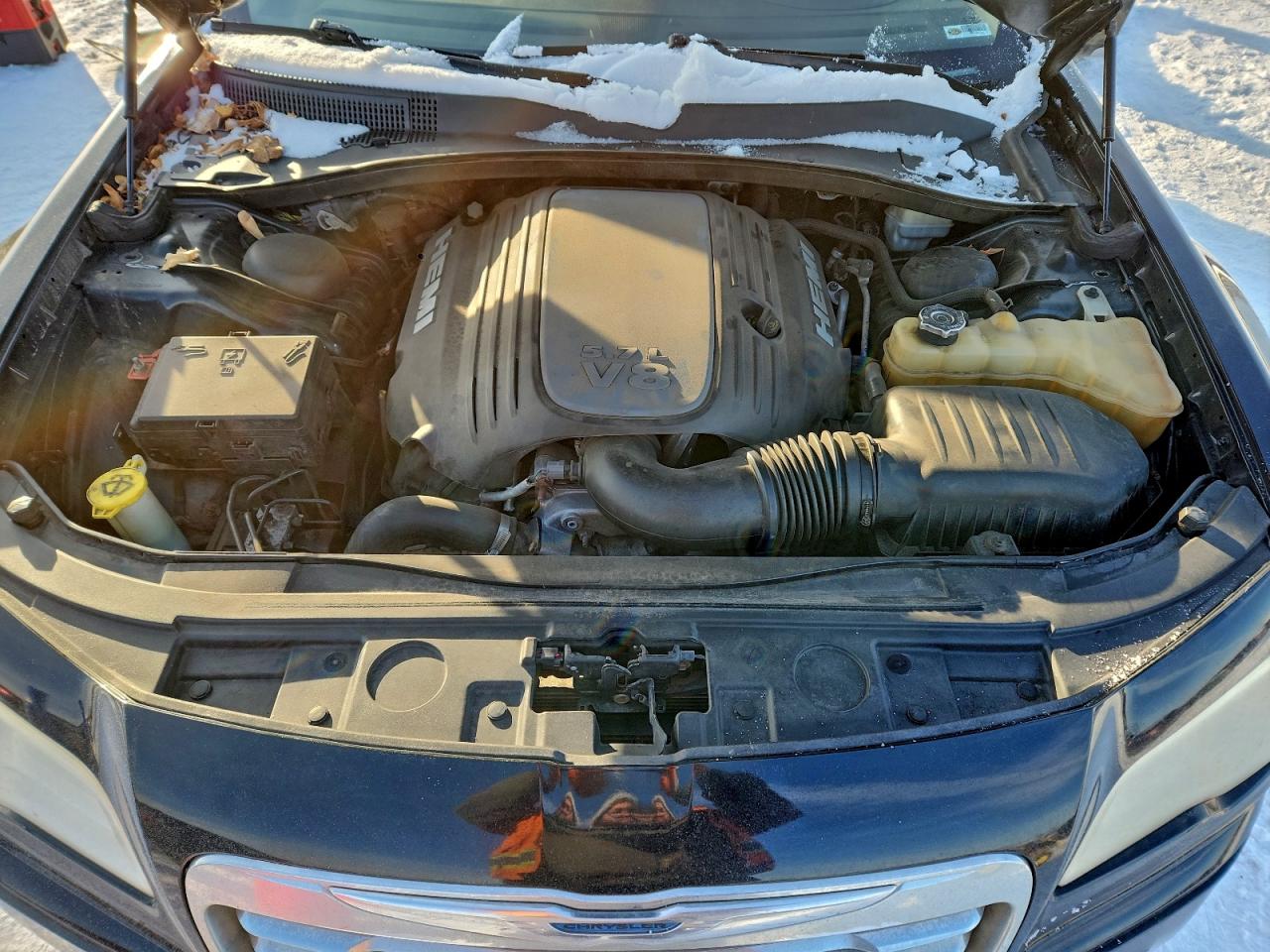 2012 CHRYSLER 300C photo 21